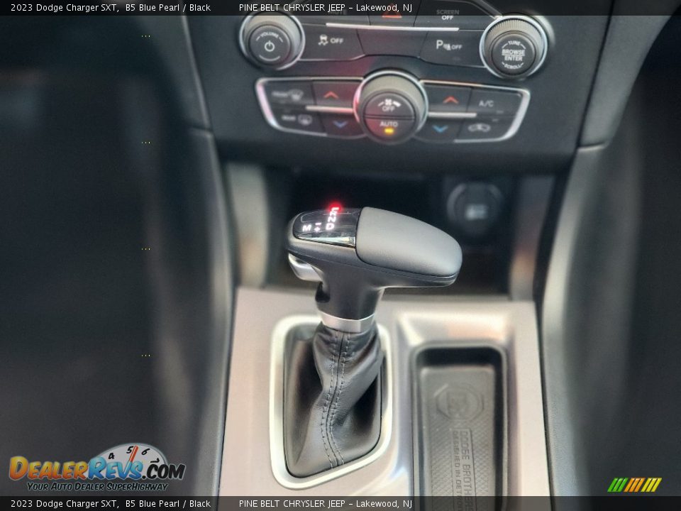 2023 Dodge Charger SXT Shifter Photo #9