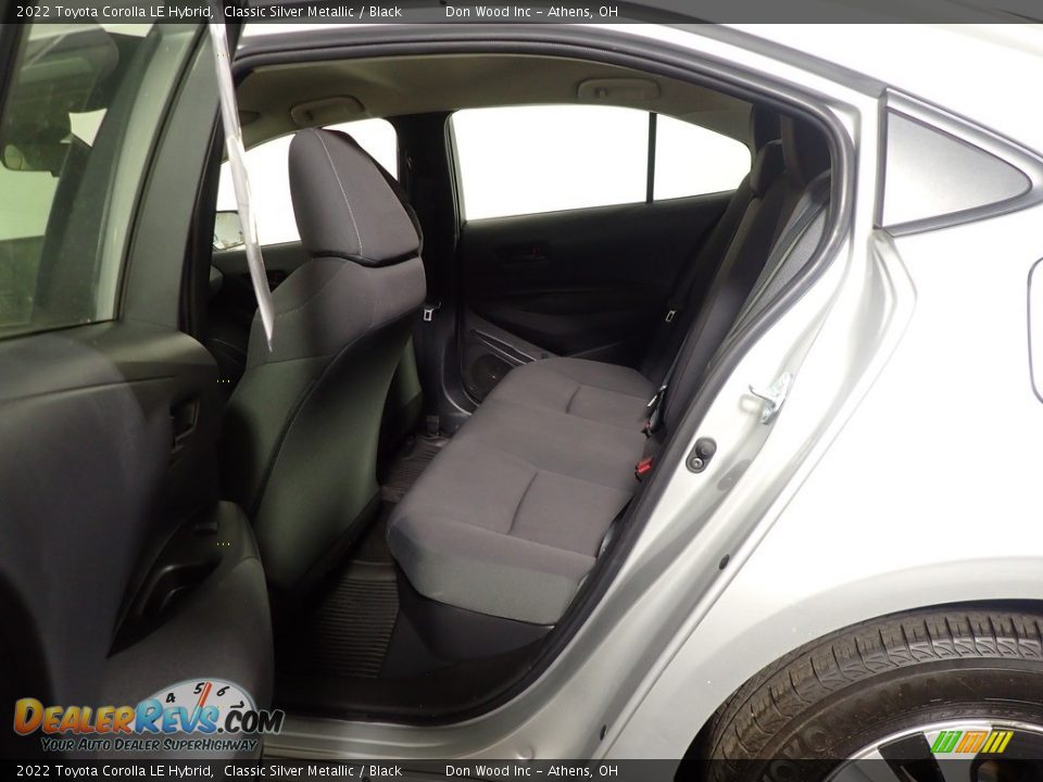 2022 Toyota Corolla LE Hybrid Classic Silver Metallic / Black Photo #31