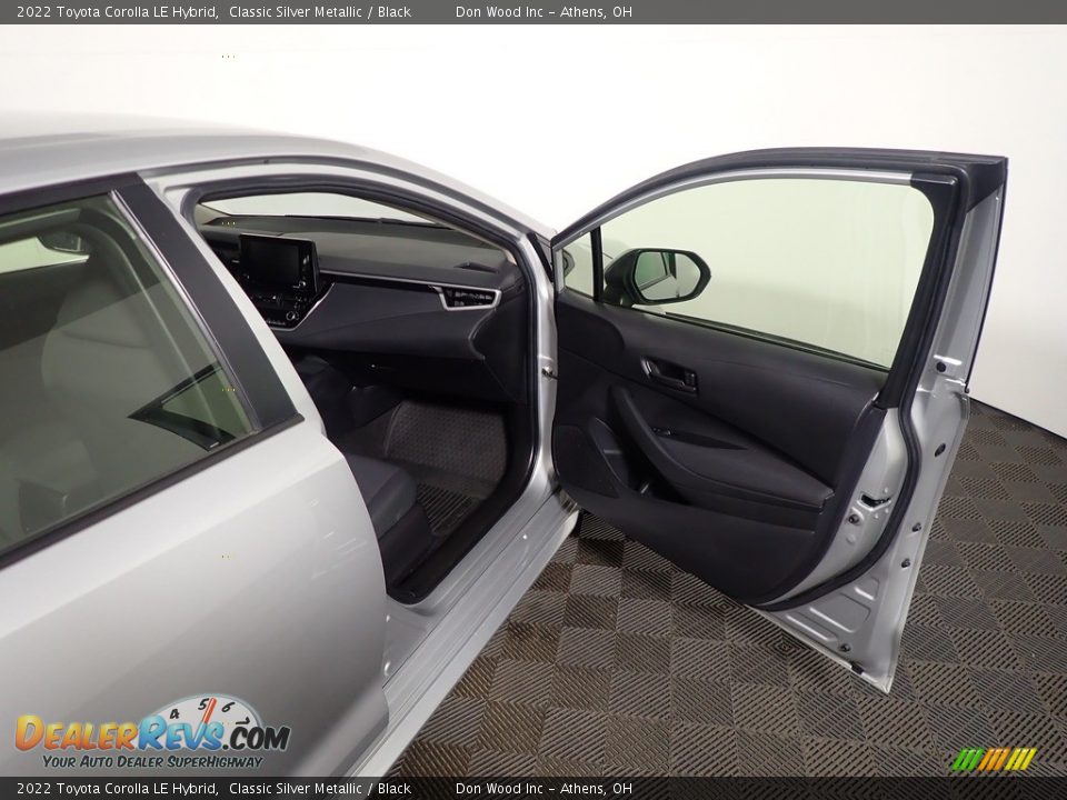 2022 Toyota Corolla LE Hybrid Classic Silver Metallic / Black Photo #34