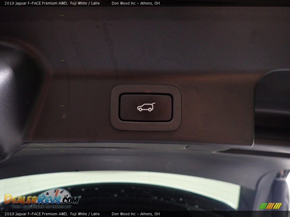 2019 Jaguar F-PACE Premium AWD Fuji White / Latte Photo #15
