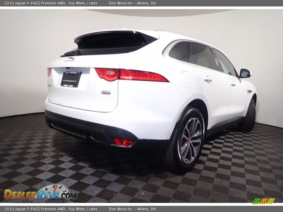 2019 Jaguar F-PACE Premium AWD Fuji White / Latte Photo #17