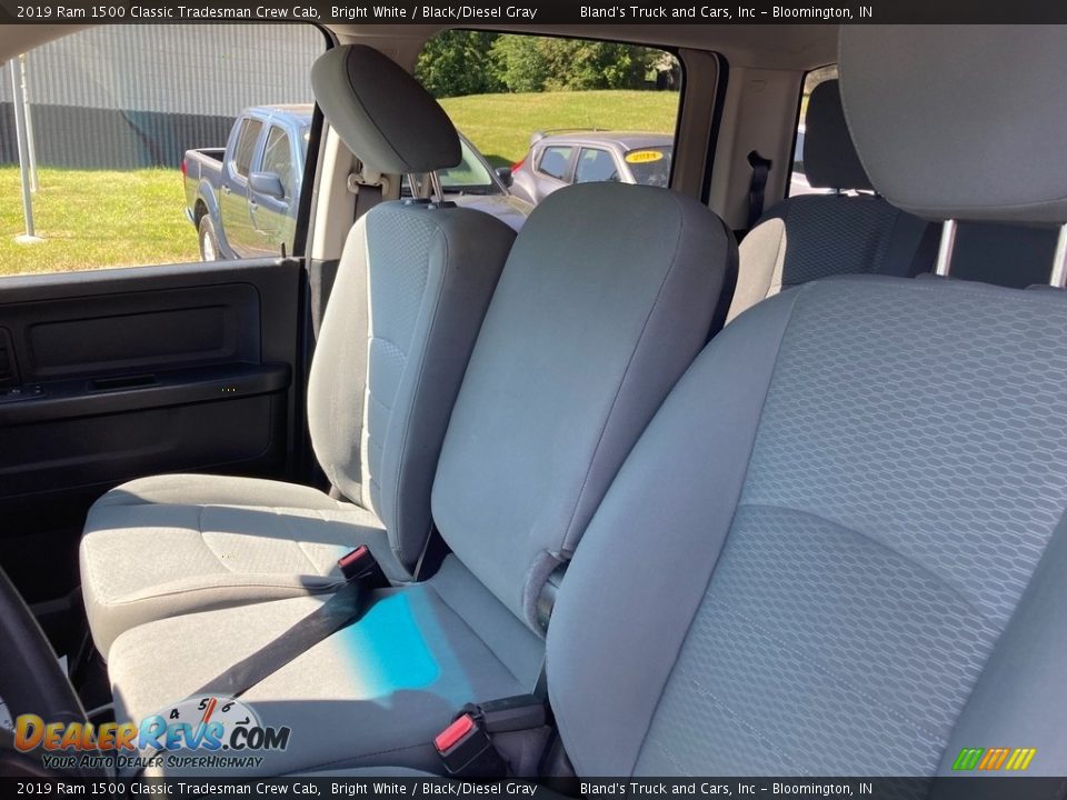 2019 Ram 1500 Classic Tradesman Crew Cab Bright White / Black/Diesel Gray Photo #18