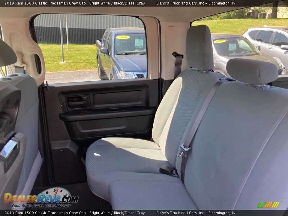 2019 Ram 1500 Classic Tradesman Crew Cab Bright White / Black/Diesel Gray Photo #20