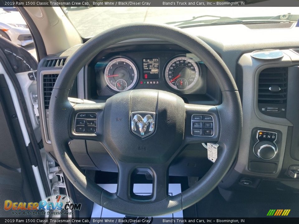 2019 Ram 1500 Classic Tradesman Crew Cab Bright White / Black/Diesel Gray Photo #22