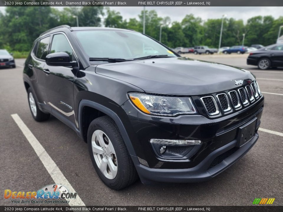 Front 3/4 View of 2020 Jeep Compass Latitude 4x4 Photo #2