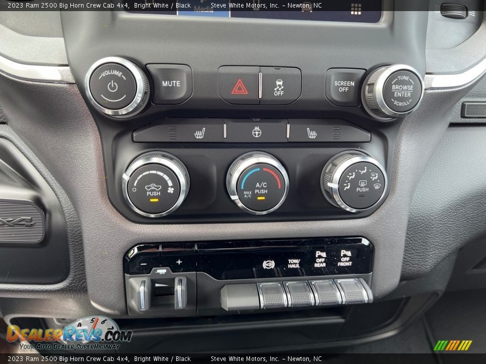 2023 Ram 2500 Big Horn Crew Cab 4x4 Bright White / Black Photo #24