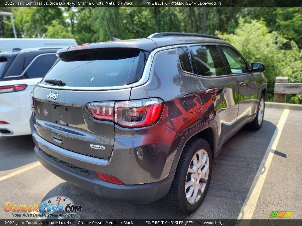 2022 Jeep Compass Latitude Lux 4x4 Granite Crystal Metallic / Black Photo #3