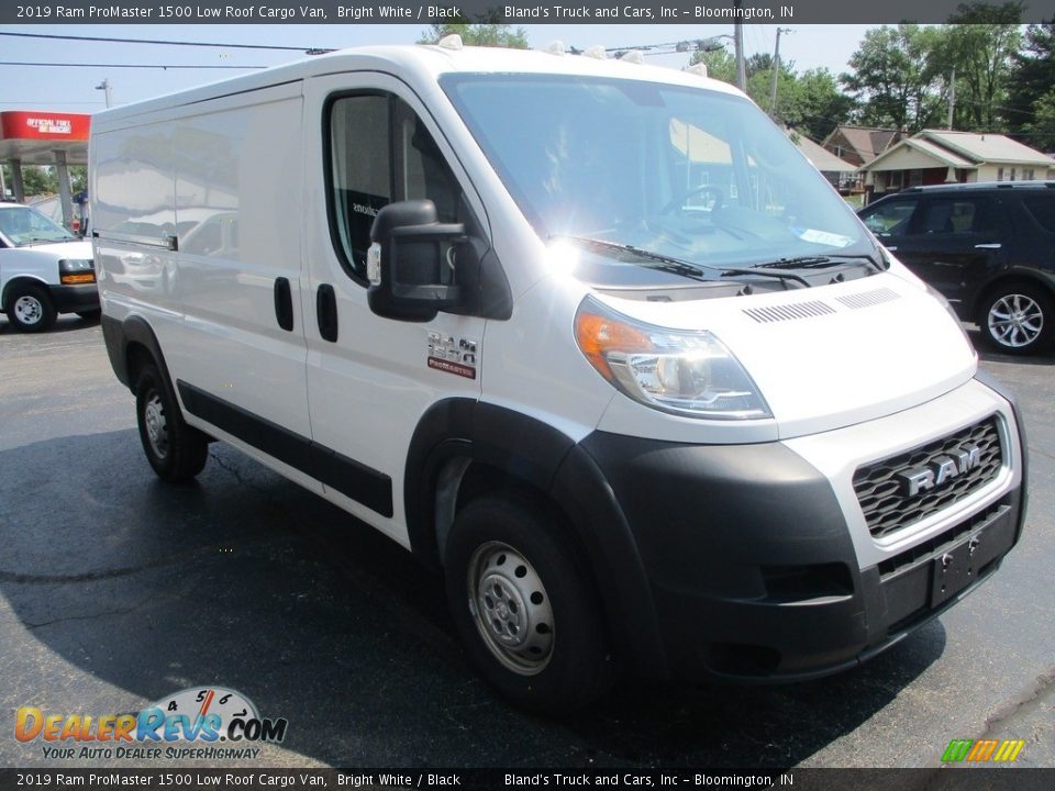 2019 Ram ProMaster 1500 Low Roof Cargo Van Bright White / Black Photo #5