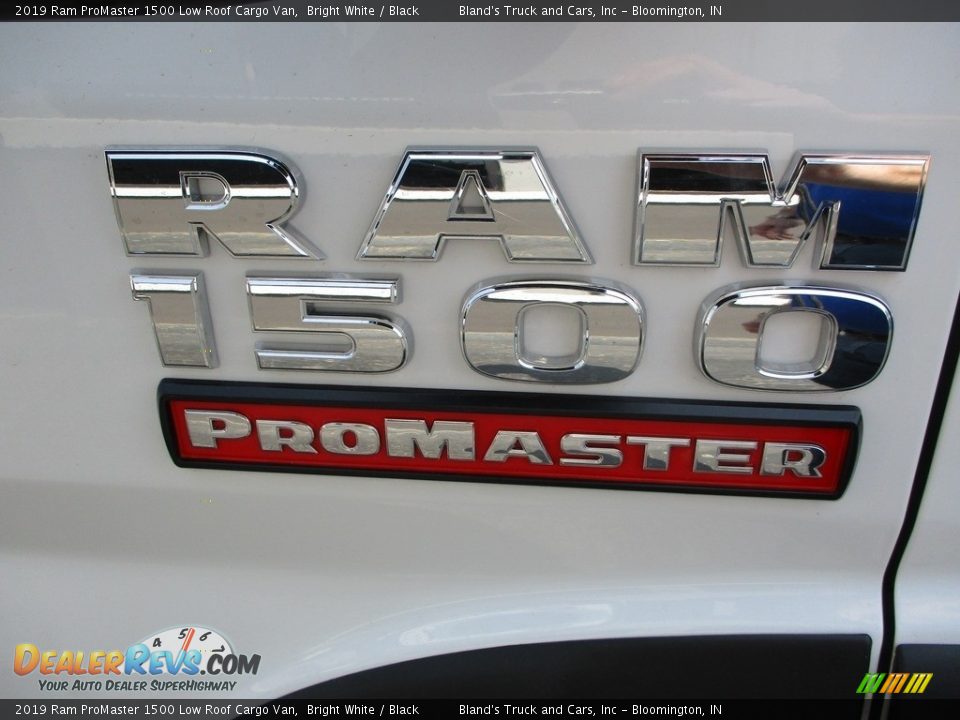 2019 Ram ProMaster 1500 Low Roof Cargo Van Bright White / Black Photo #21