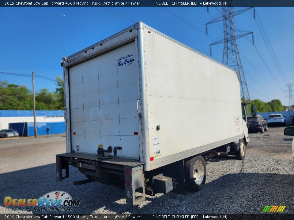 2019 Chevrolet Low Cab Forward 4500 Moving Truck Arctic White / Pewter Photo #4