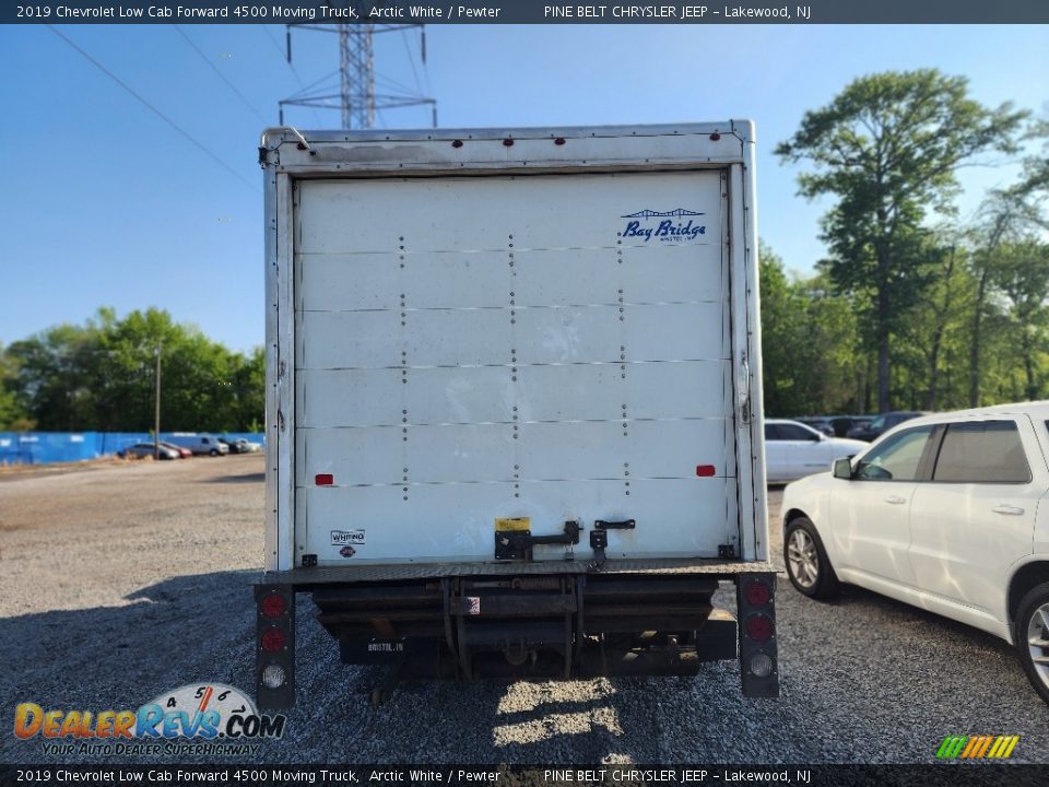 2019 Chevrolet Low Cab Forward 4500 Moving Truck Arctic White / Pewter Photo #6