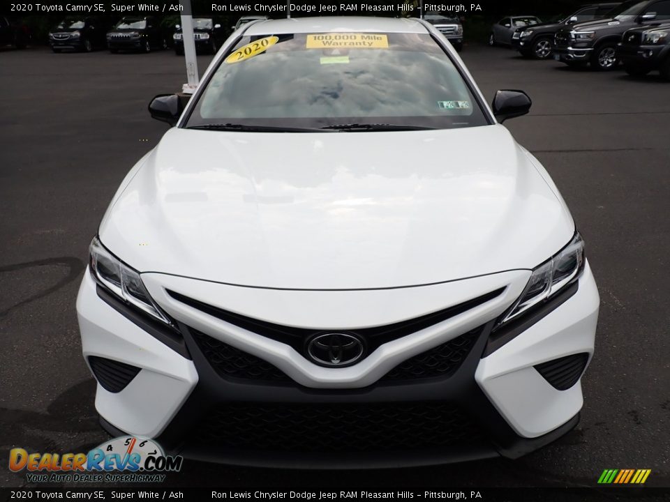 2020 Toyota Camry SE Super White / Ash Photo #9