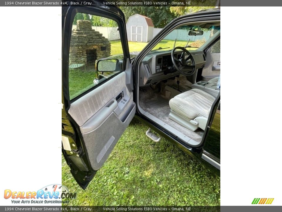 Front Seat of 1994 Chevrolet Blazer Silverado 4x4 Photo #3