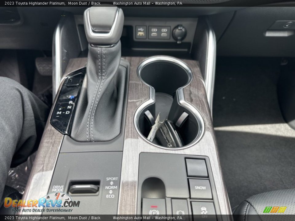 Controls of 2023 Toyota Highlander Platinum Photo #15
