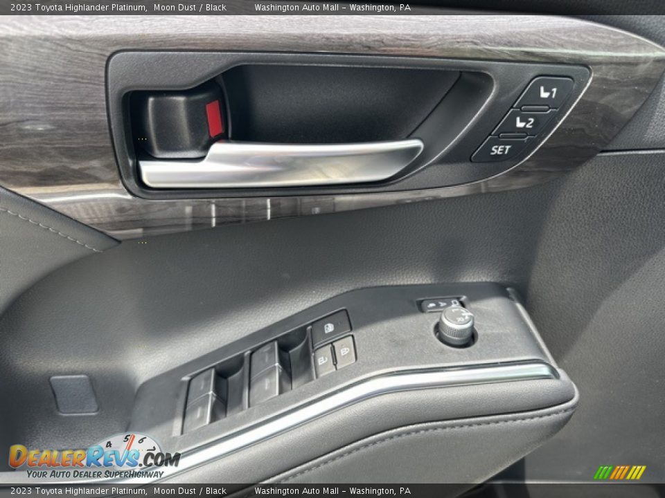 Door Panel of 2023 Toyota Highlander Platinum Photo #17
