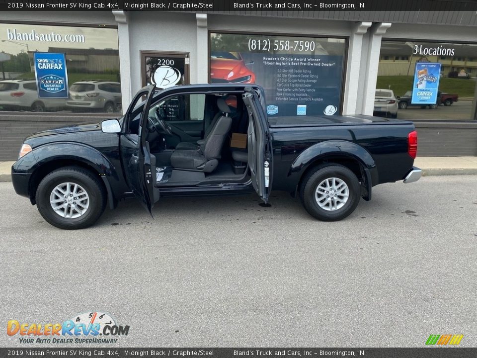 2019 Nissan Frontier SV King Cab 4x4 Midnight Black / Graphite/Steel Photo #3