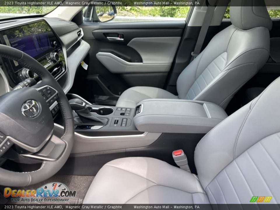 Front Seat of 2023 Toyota Highlander XLE AWD Photo #4