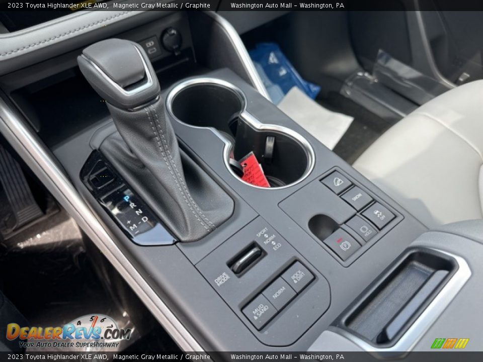 2023 Toyota Highlander XLE AWD Shifter Photo #11