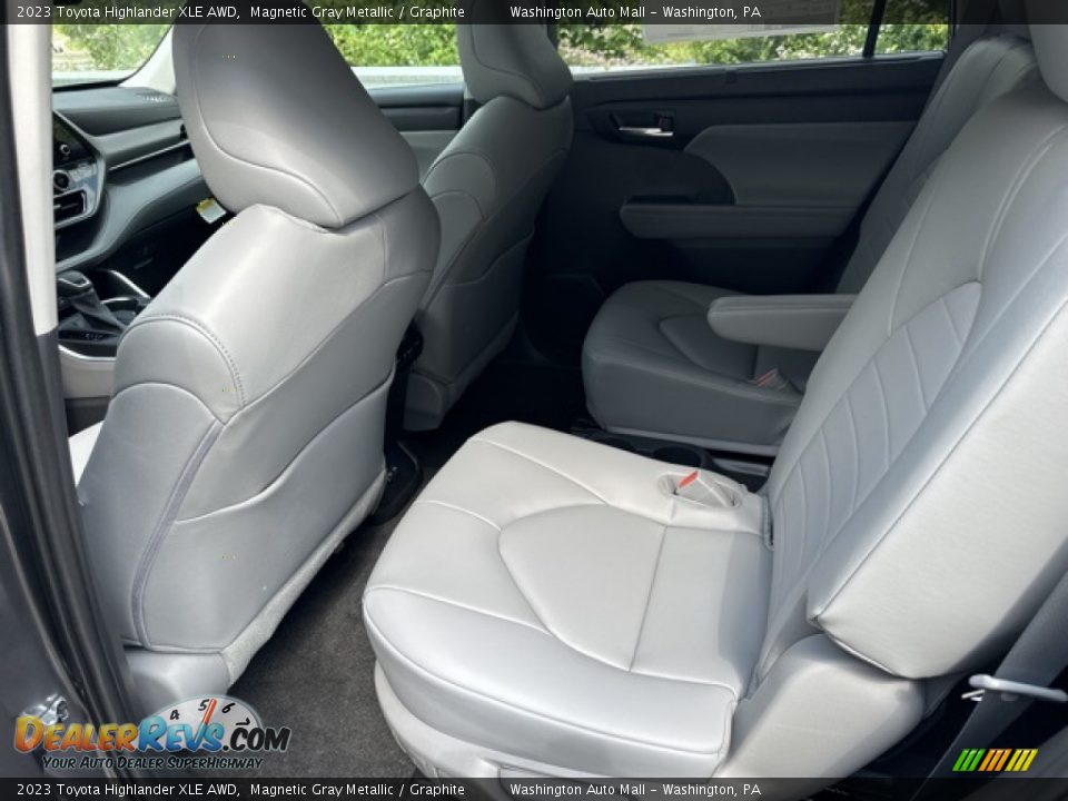 Rear Seat of 2023 Toyota Highlander XLE AWD Photo #18