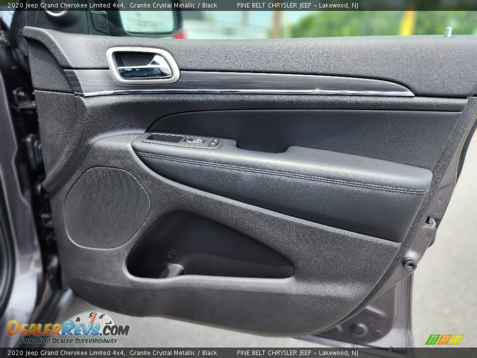 Door Panel of 2020 Jeep Grand Cherokee Limited 4x4 Photo #25