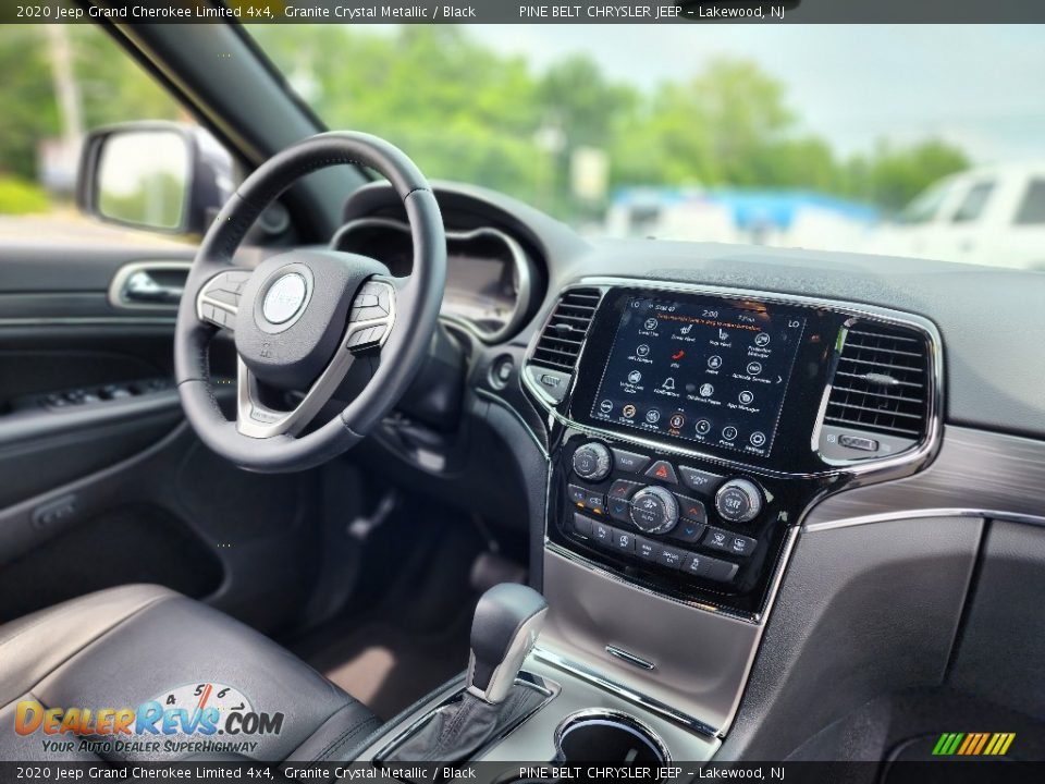 Dashboard of 2020 Jeep Grand Cherokee Limited 4x4 Photo #27