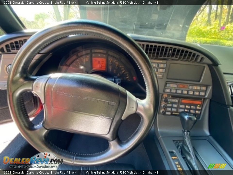 Dashboard of 1991 Chevrolet Corvette Coupe Photo #4