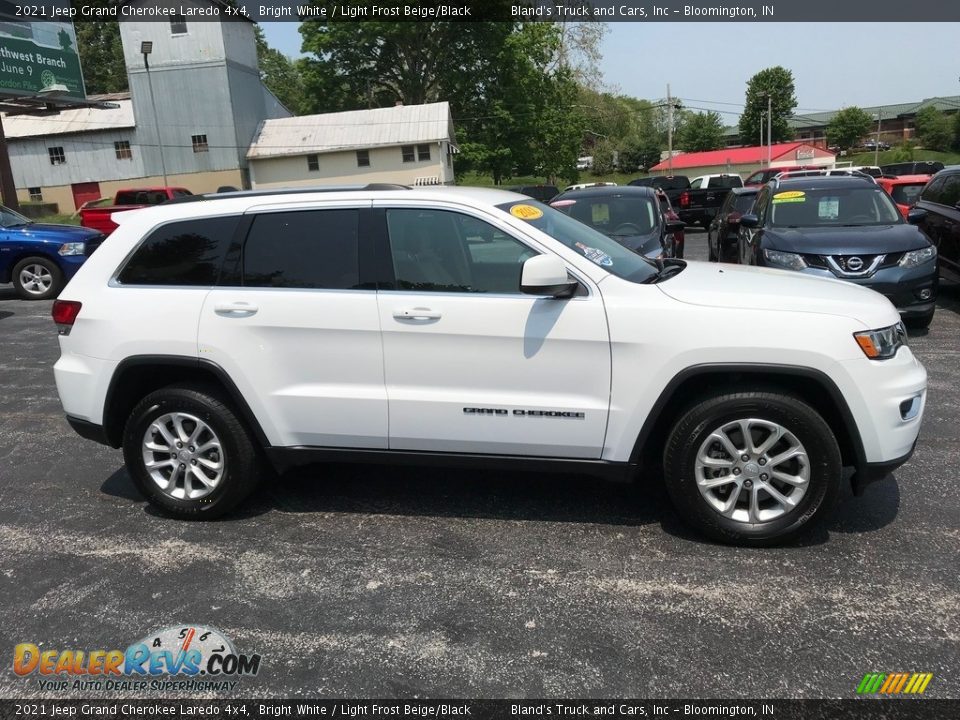 2021 Jeep Grand Cherokee Laredo 4x4 Bright White / Light Frost Beige/Black Photo #5