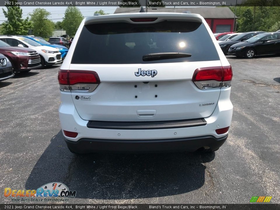 2021 Jeep Grand Cherokee Laredo 4x4 Bright White / Light Frost Beige/Black Photo #8