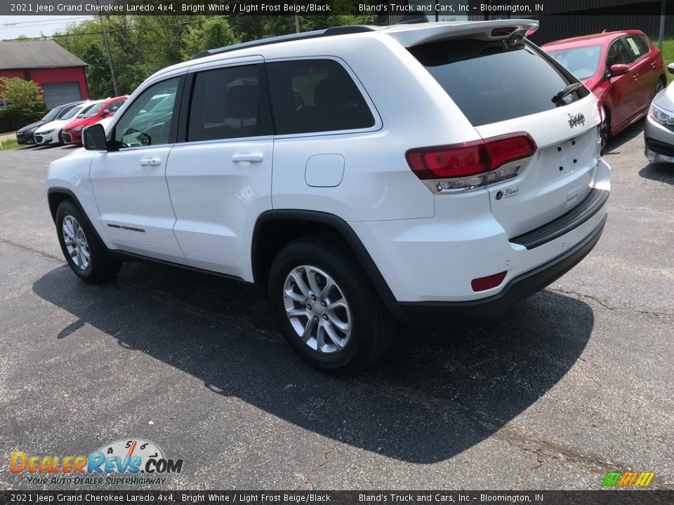 2021 Jeep Grand Cherokee Laredo 4x4 Bright White / Light Frost Beige/Black Photo #9