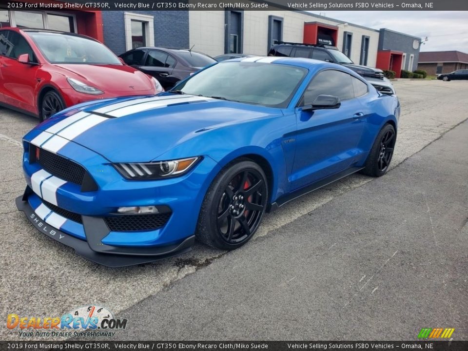Front 3/4 View of 2019 Ford Mustang Shelby GT350R Photo #1