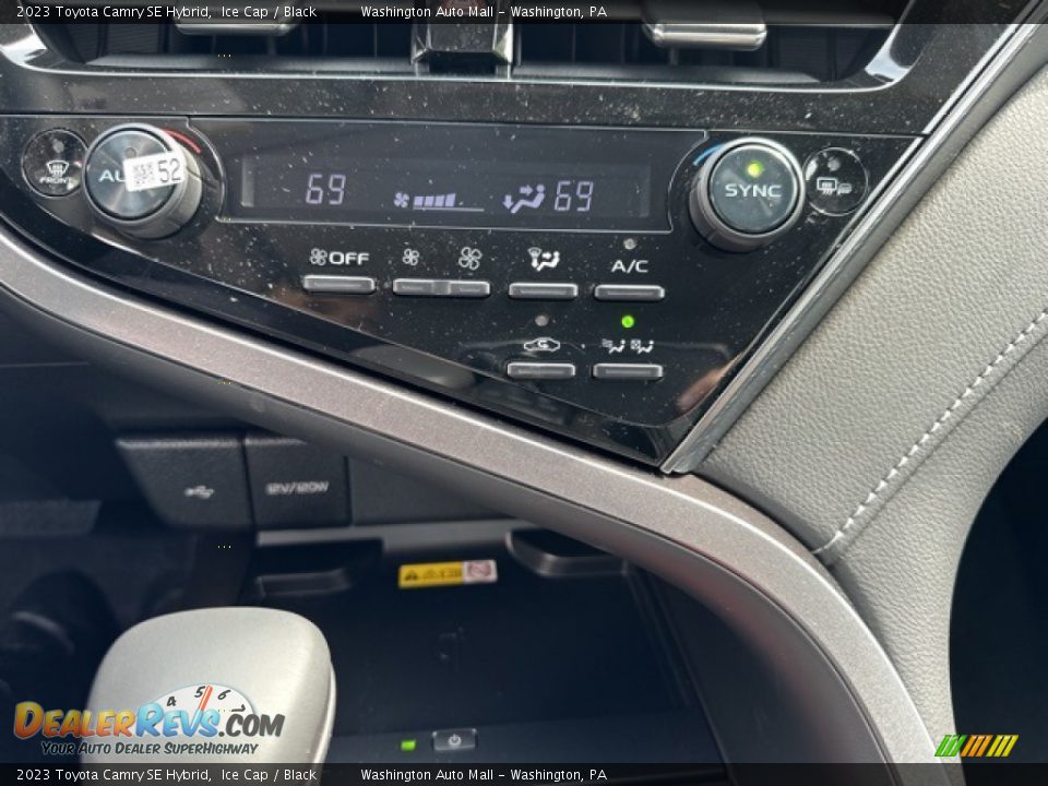 Controls of 2023 Toyota Camry SE Hybrid Photo #14