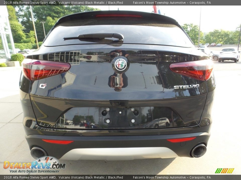 2018 Alfa Romeo Stelvio Sport AWD Vulcano (Volcano) Black Metallic / Black/Red Photo #3