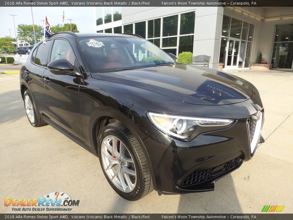 2018 Alfa Romeo Stelvio Sport AWD Vulcano (Volcano) Black Metallic / Black/Red Photo #9