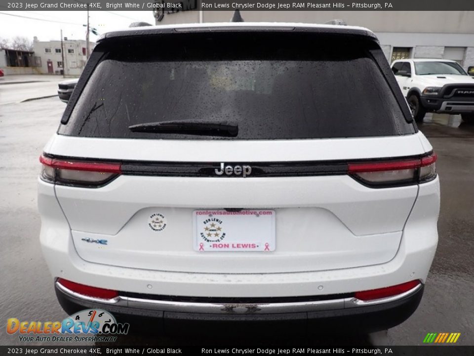 2023 Jeep Grand Cherokee 4XE Bright White / Global Black Photo #4