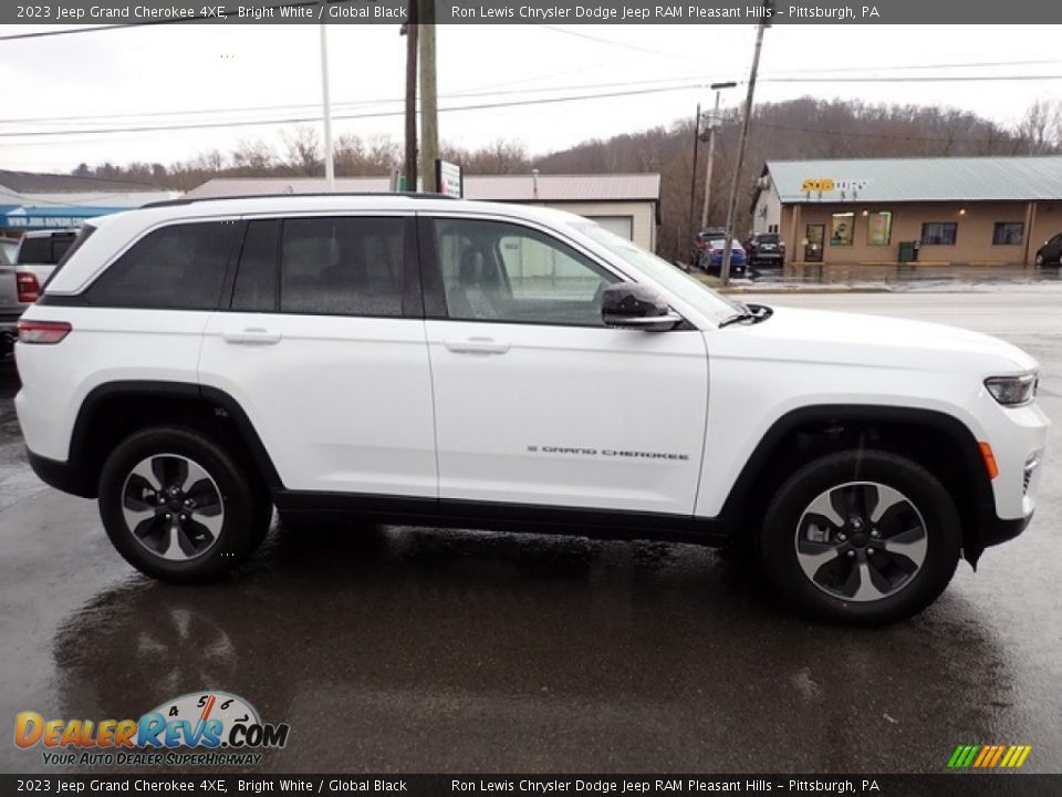 2023 Jeep Grand Cherokee 4XE Bright White / Global Black Photo #7