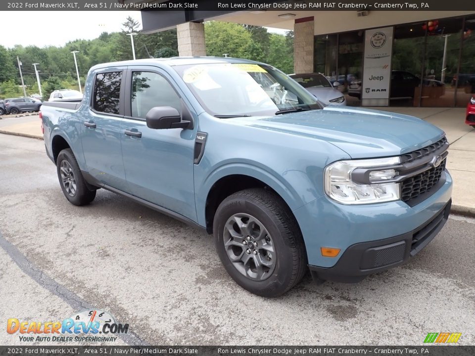 Front 3/4 View of 2022 Ford Maverick XLT Photo #2