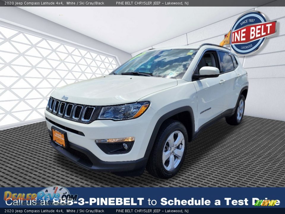 2020 Jeep Compass Latitude 4x4 White / Ski Gray/Black Photo #1