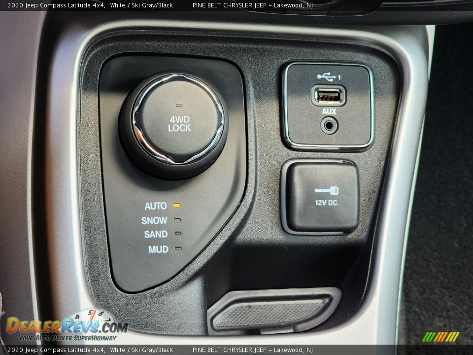 Controls of 2020 Jeep Compass Latitude 4x4 Photo #9