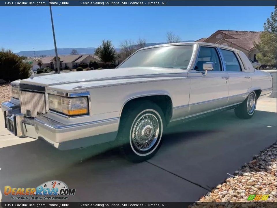 Front 3/4 View of 1991 Cadillac Brougham  Photo #2