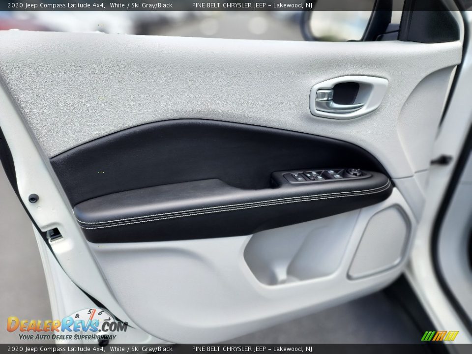 Door Panel of 2020 Jeep Compass Latitude 4x4 Photo #29