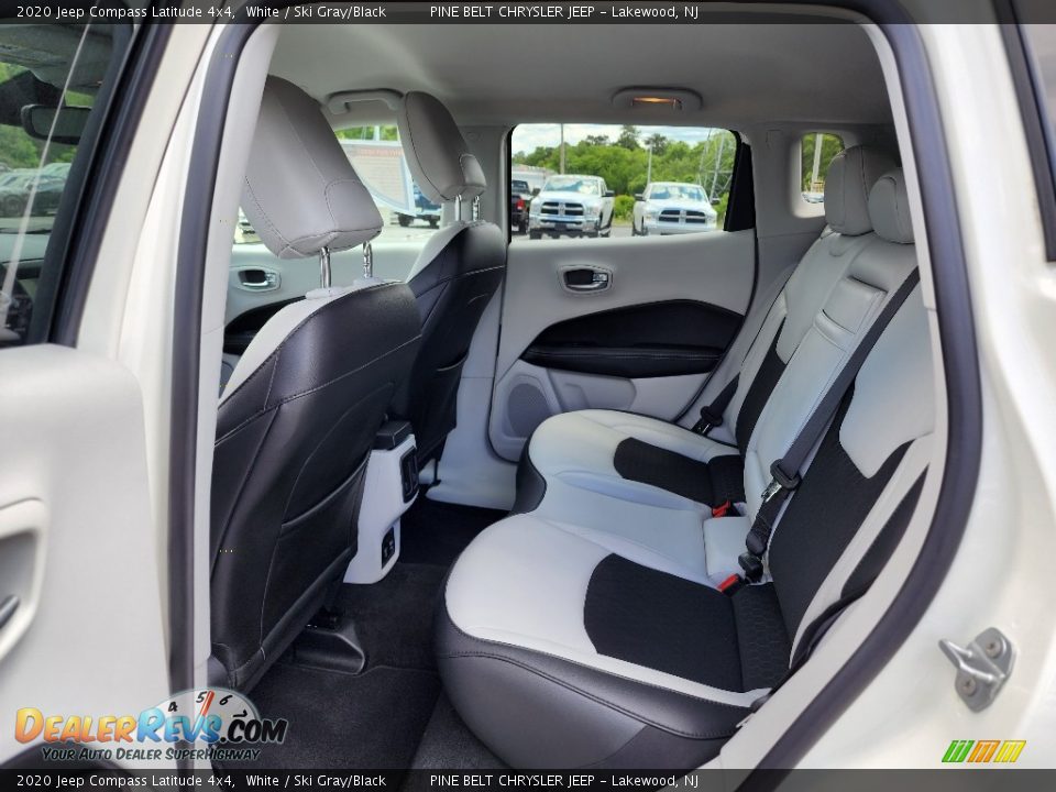 2020 Jeep Compass Latitude 4x4 White / Ski Gray/Black Photo #31