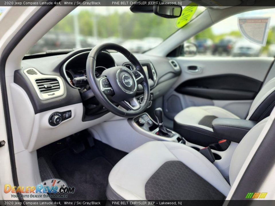 2020 Jeep Compass Latitude 4x4 White / Ski Gray/Black Photo #33