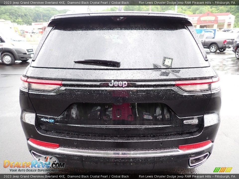 2023 Jeep Grand Cherokee Overland 4XE Diamond Black Crystal Pearl / Global Black Photo #4
