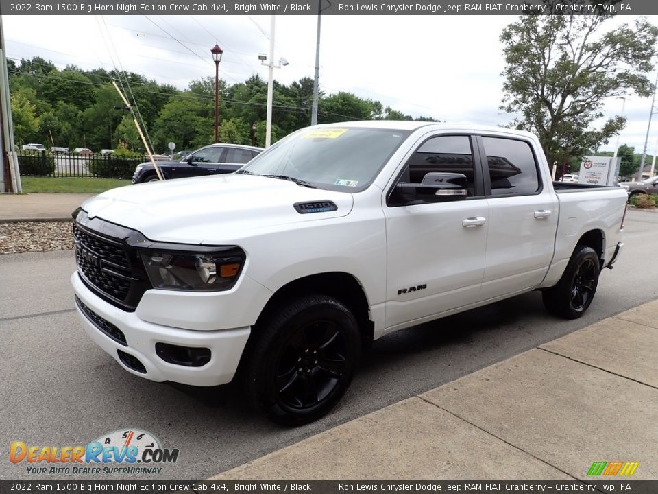 2022 Ram 1500 Big Horn Night Edition Crew Cab 4x4 Bright White / Black Photo #4