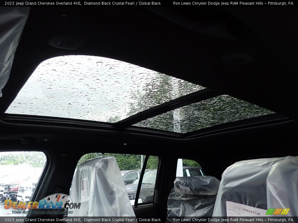 Sunroof of 2023 Jeep Grand Cherokee Overland 4XE Photo #17