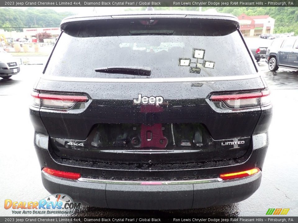 2023 Jeep Grand Cherokee L Limited 4x4 Diamond Black Crystal Pearl / Global Black Photo #4