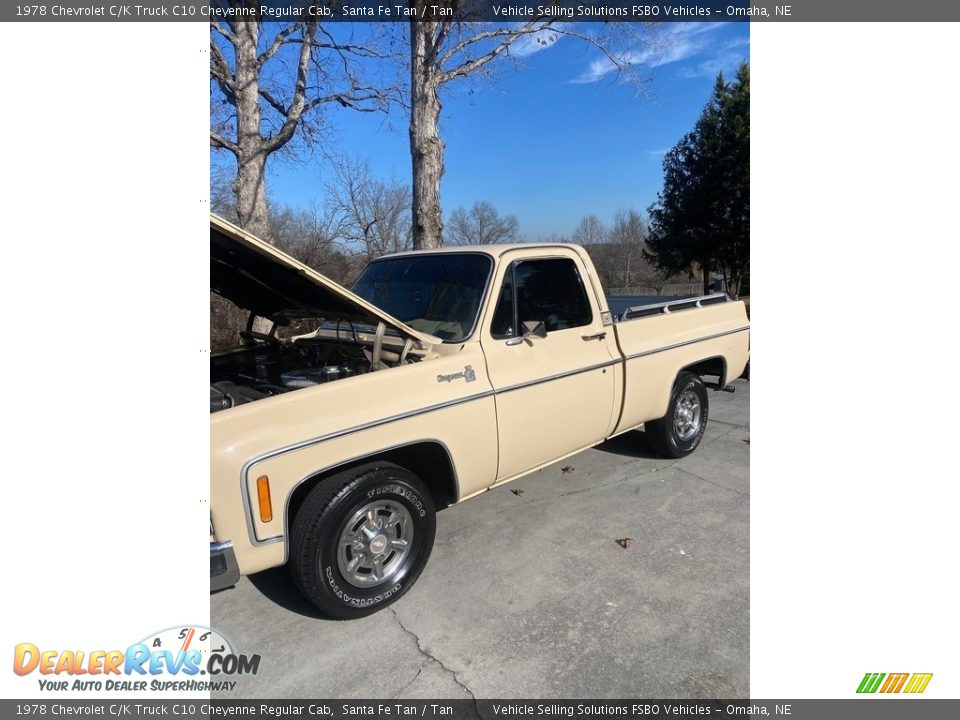 Front 3/4 View of 1978 Chevrolet C/K Truck C10 Cheyenne Regular Cab Photo #1