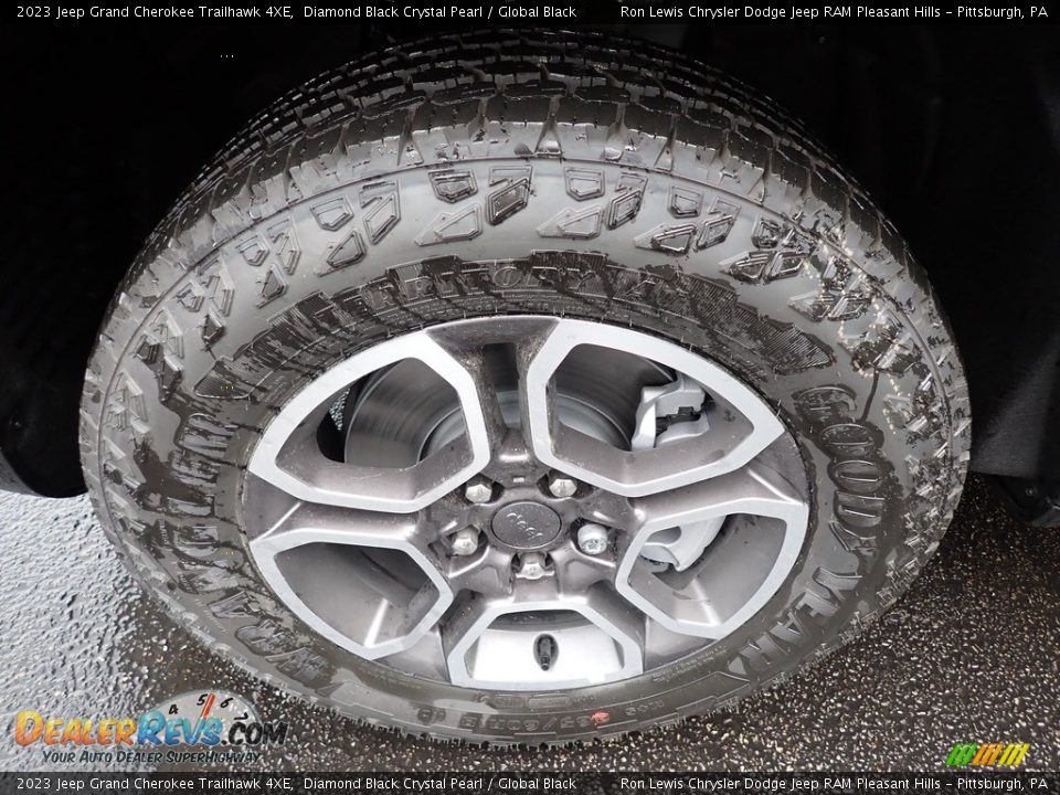 2023 Jeep Grand Cherokee Trailhawk 4XE Diamond Black Crystal Pearl / Global Black Photo #10