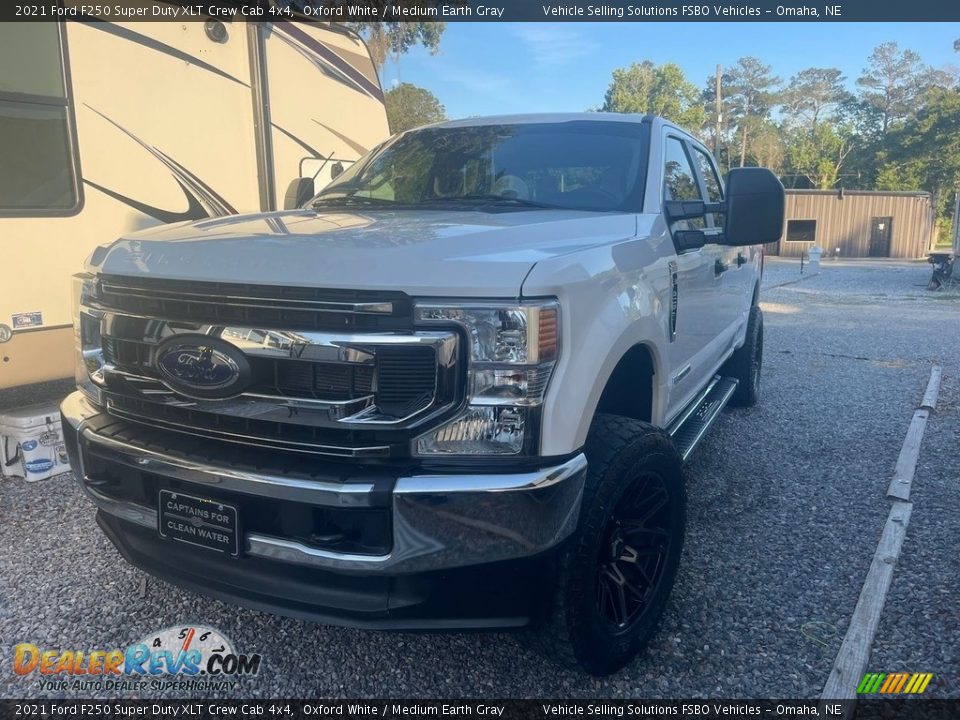 2021 Ford F250 Super Duty XLT Crew Cab 4x4 Oxford White / Medium Earth Gray Photo #15