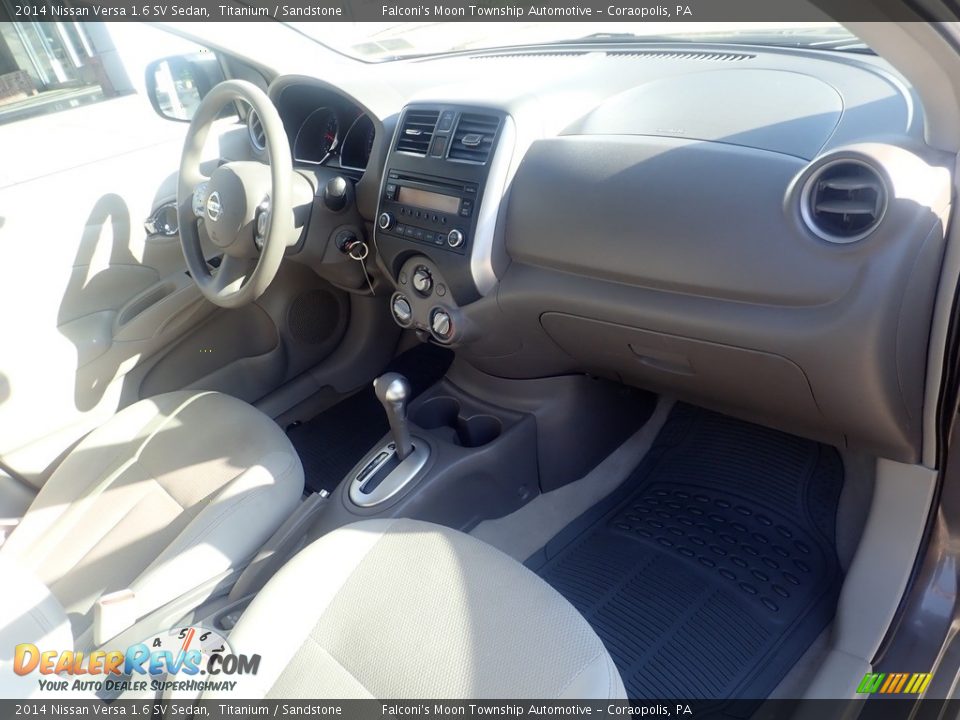 2014 Nissan Versa 1.6 SV Sedan Titanium / Sandstone Photo #11